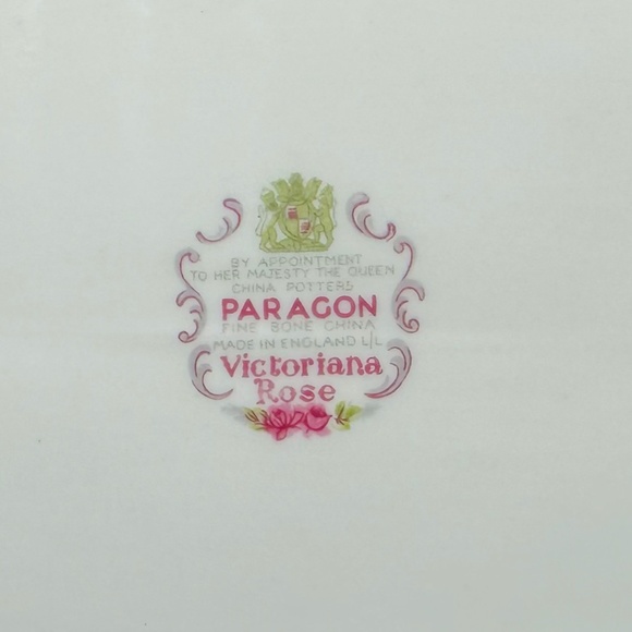 Paragon Victoriana Rose Oval Serving Bowl Bone China England a. - Picture 5 of 5